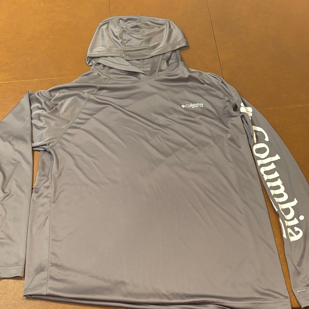 Columbia Men's Silver Hooded Shirt